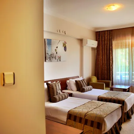Hotel Grand 3*