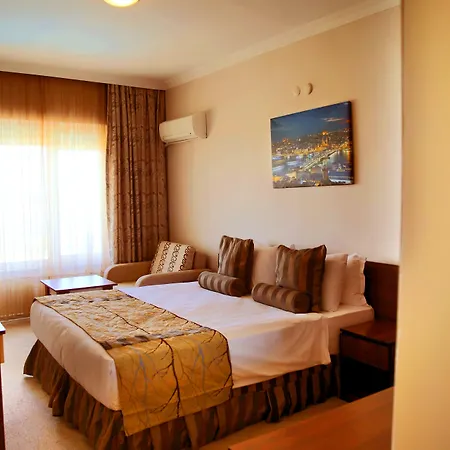 Hotel Grand 3*