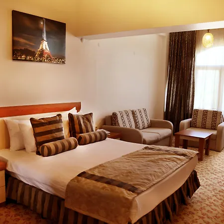 Hotel Grand 3*