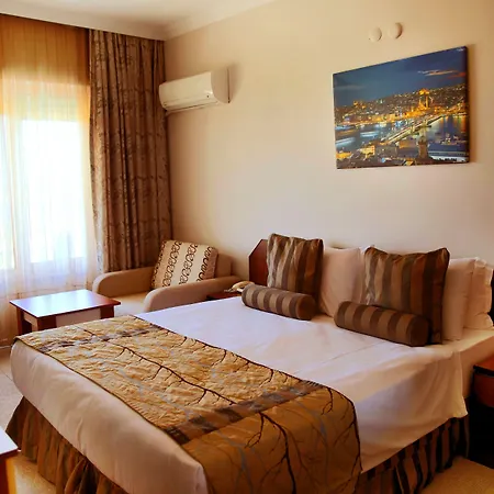Hotel Grand 3*